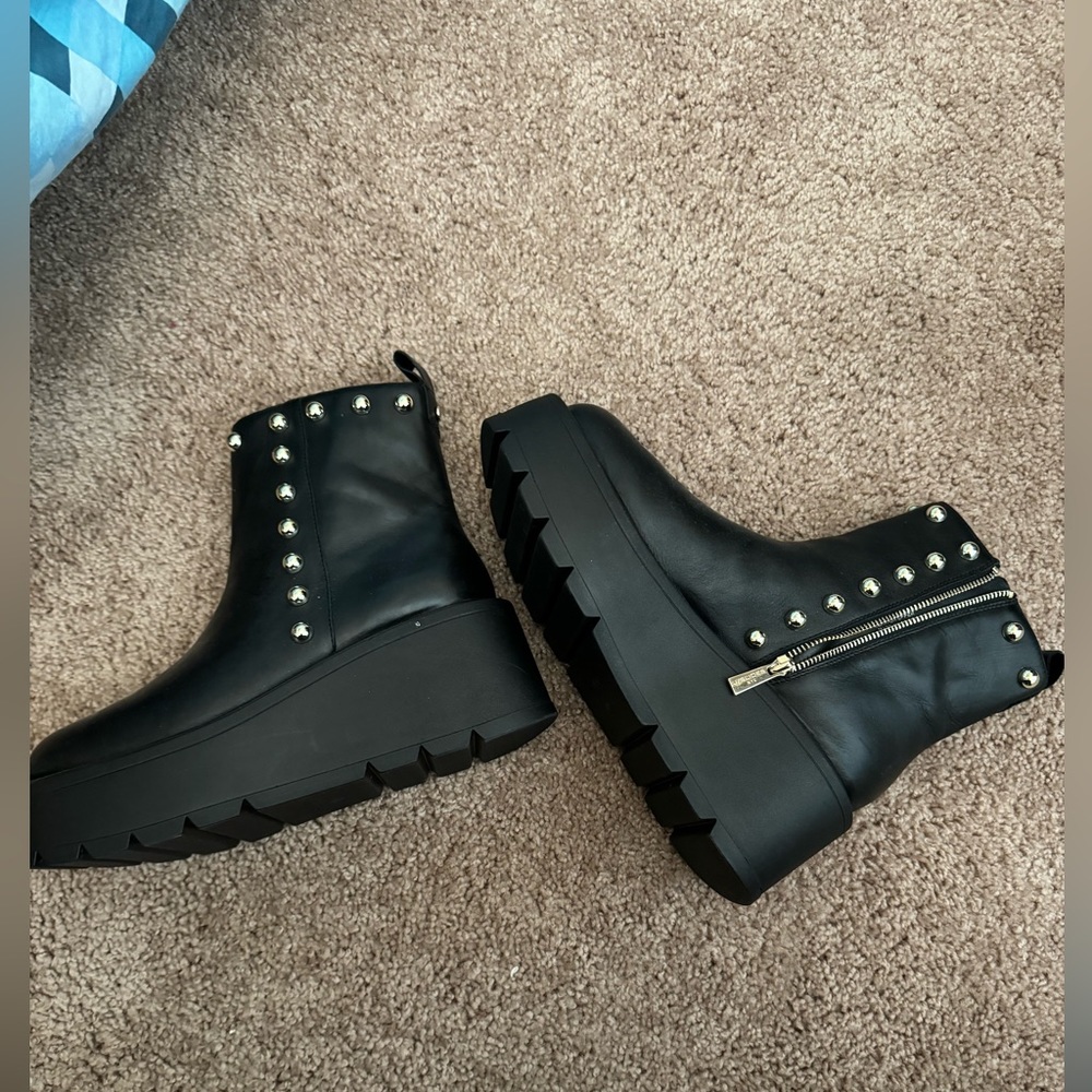 Barely worn! jSlides Platform studded boots. Sz 10
